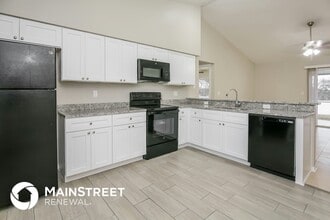 246 Cobblestone Dr in Spring Hill, FL - Building Photo - Building Photo