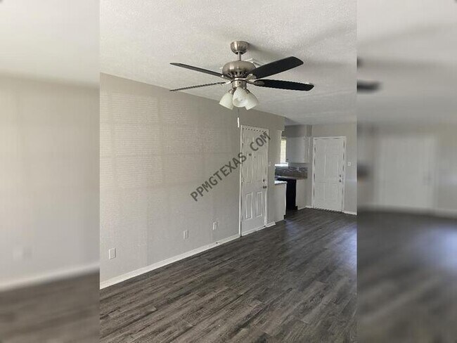 3531 Soft Cloud Dr in Dallas, TX - Building Photo - Building Photo