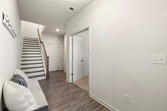 155 Harlow Cir in Roswell, GA - Building Photo - Building Photo