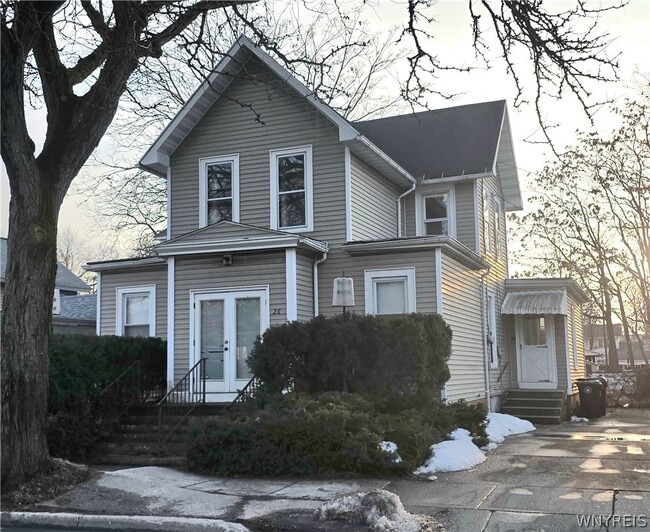 property at 26 Delaware St