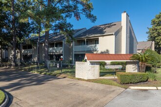 Bridgewater Landing in Houston, TX - Building Photo - Building Photo