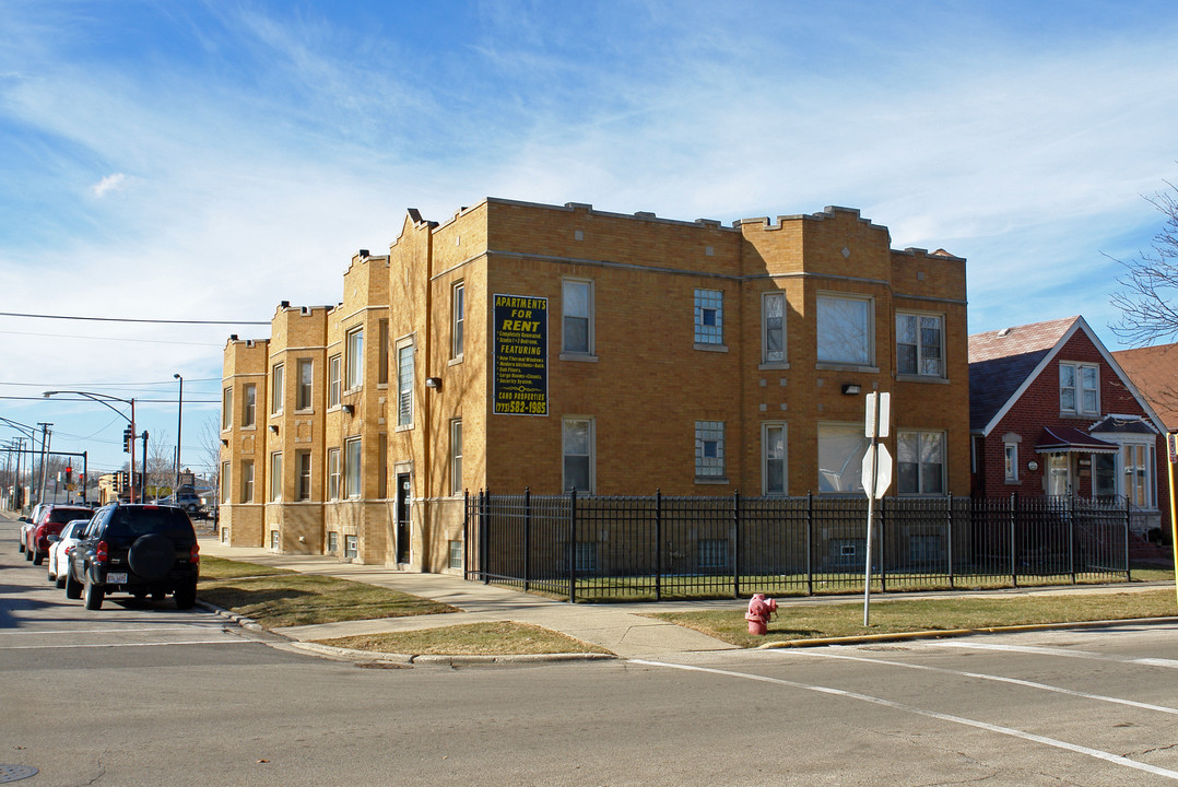 4736-4742 W 65th St in Chicago, IL - Foto de edificio