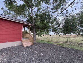 104 Picasso Dr-Unit -B in San Marcos, TX - Foto de edificio - Building Photo