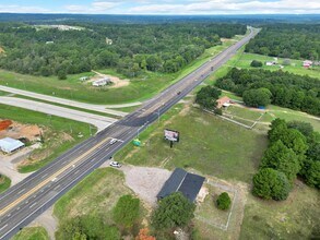 19470 U.S. Hwy 69 N in Lindale, TX - Building Photo - Building Photo