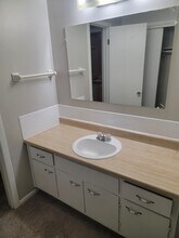 628 Wooddale Terrace in Greenwood, IN - Foto de edificio - Building Photo