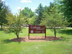 Carleton Apartments in Carleton, MI - Foto de edificio - Building Photo