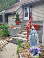 7230 Fox Meadow Dr NE, Unit Happyhome in Rockford, MI - Building Photo