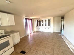 609 Westby Dr in Spring Creek, NV - Building Photo - Building Photo