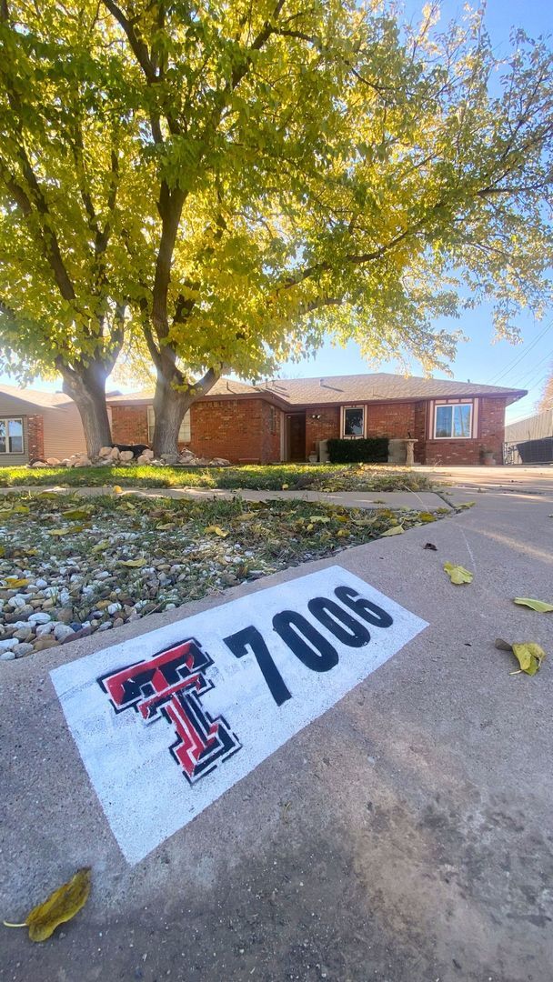 7006 Avenue S in Lubbock, TX - Building Photo - Building Photo