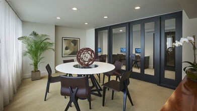 801 17th St NW in Washington, DC - Foto de edificio - Building Photo