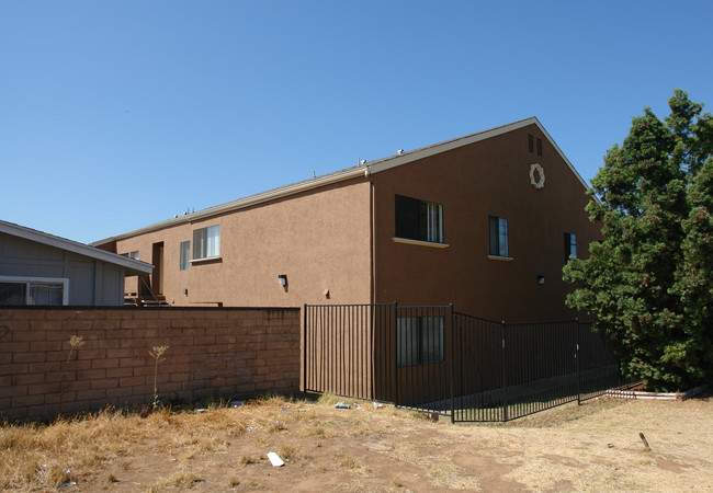 1261 Victor St in El Cajon, CA - Building Photo - Building Photo