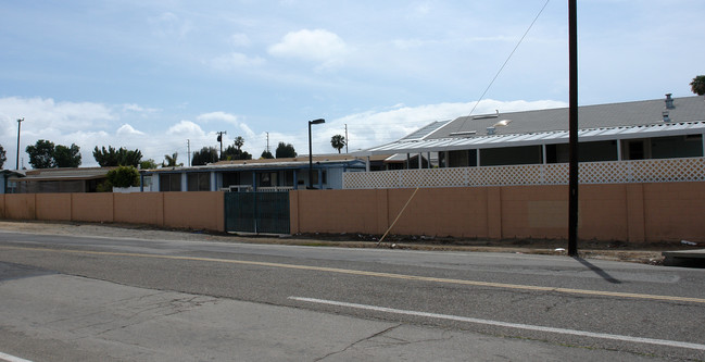 7652 Garfield Ave in Huntington Beach, CA - Building Photo - Building Photo