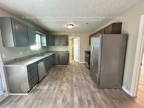 5851 Brookside Dr SE in Mableton, GA - Foto de edificio - Building Photo