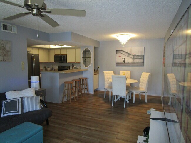 19505 Quesada Ave, Unit LL203 in Port Charlotte, FL - Building Photo - Building Photo