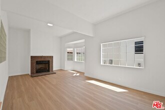 2619 Carmona Ave in Los Angeles, CA - Building Photo - Building Photo