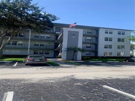 13250 SW 4th Ct in Pembroke Pines, FL - Building Photo