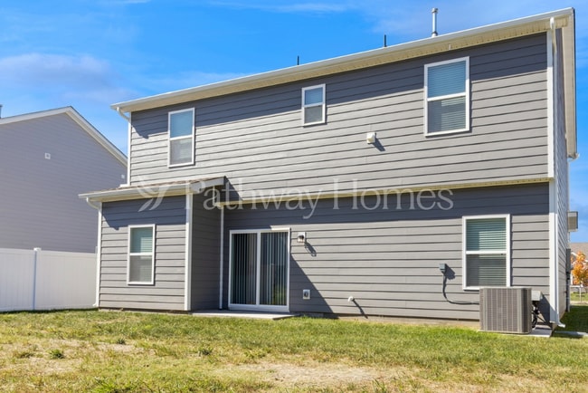 2327 Alberto Dr in Murfreesboro, TN - Foto de edificio - Building Photo