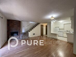 2649 NE Wasco St in Portland, OR - Building Photo - Building Photo