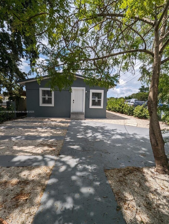 790 NW 60th St in Miami, FL - Building Photo - Building Photo