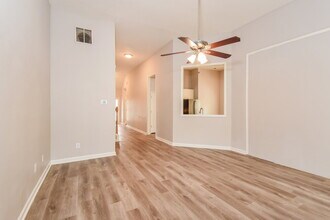 5130 Villas Terrace in Stone Mountain, GA - Building Photo - Building Photo