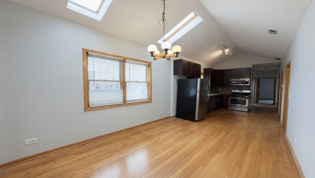 1340 N Campbell Ave, Unit 3 in Chicago, IL - Foto de edificio - Building Photo