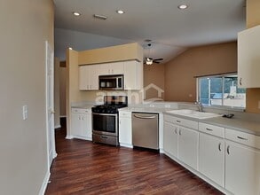 4520 Clarkwood Ct in Land O Lakes, FL - Building Photo - Building Photo