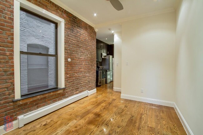 15 W 103rd St, Unit 3C in New York, NY - Building Photo - Building Photo