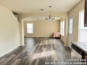 5702 Canterbury Run in San Antonio, TX - Building Photo - Building Photo