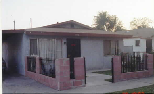 5930-5934 Live Oak St in Bell Gardens, CA - Foto de edificio