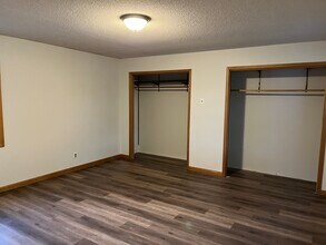 455 S Arch Ave, Unit A in New Richmond, WI - Building Photo - Building Photo
