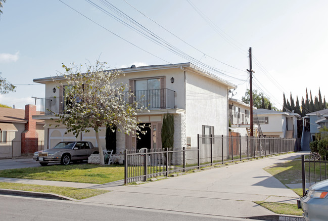 6630 Heliotrope Ave in Bell, CA - Foto de edificio - Building Photo