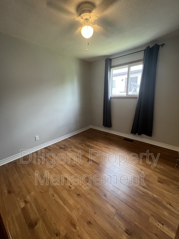 property at 926 Dainard Dr