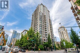 1295 Richards St in Vancouver, BC - Building Photo