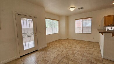 8576 Peaceful Dreams St in Las Vegas, NV - Building Photo - Building Photo