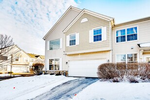 1968 Bluestem Ln in Shoreview, MN - Building Photo