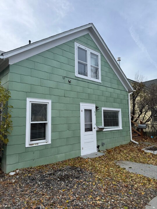 420 S 6th St in Livingston, MT - Foto de edificio