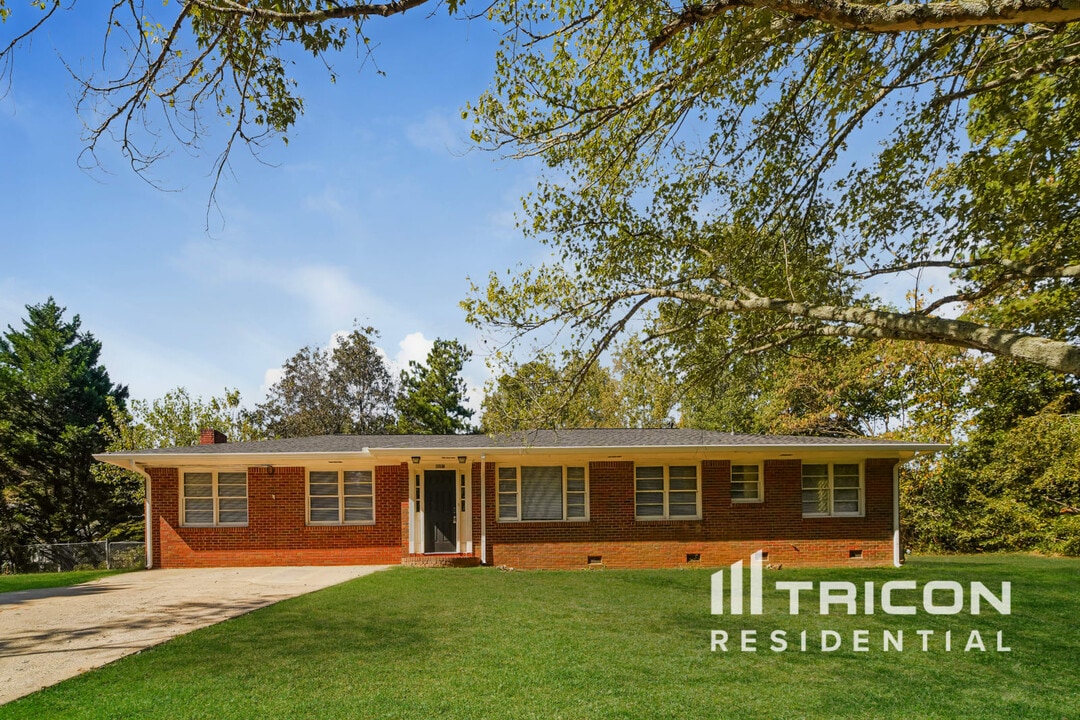 4681 Kings Hwy in Douglasville, GA - Foto de edificio