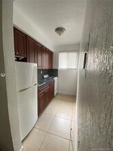 421 SW 6th St-Unit -5 in Miami, FL - Building Photo - Building Photo