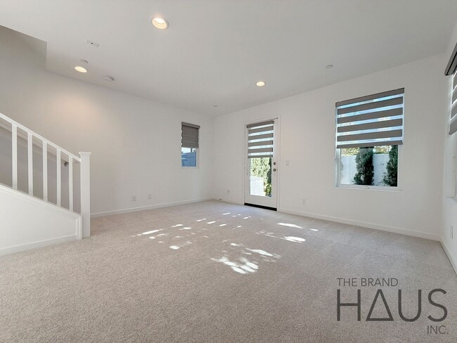 2068 Caleigh Ln in Costa Mesa, CA - Building Photo - Building Photo