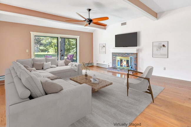 property at 486 Heritage Vlg