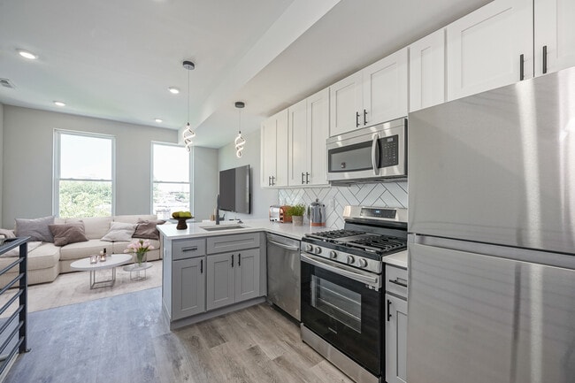 5223 Irving St, Unit 3 in Philadelphia, PA - Building Photo - Building Photo