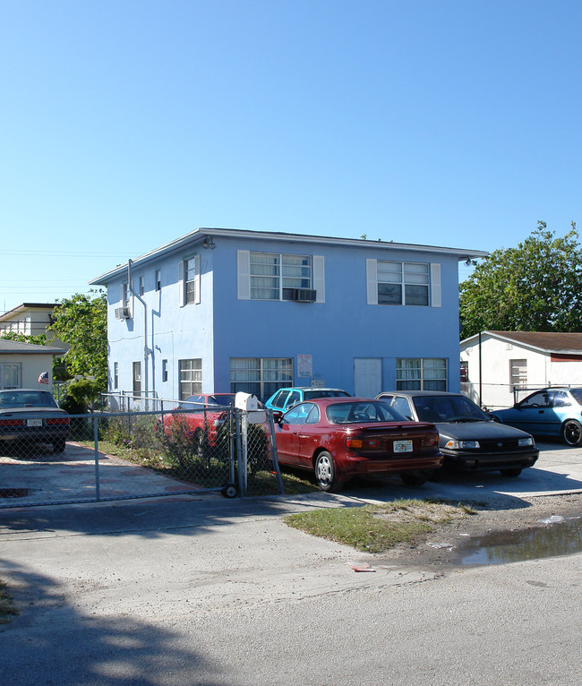 5926 Wiley St in Hollywood, FL - Building Photo - Building Photo