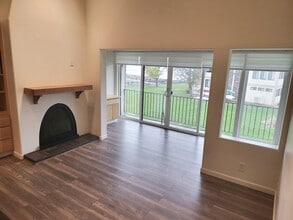 301 Iberian Way, Unit #223 in Sandpoint, ID - Building Photo - Building Photo