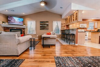 1 Amesbury Dr in Bella Vista, AR - Building Photo - Building Photo
