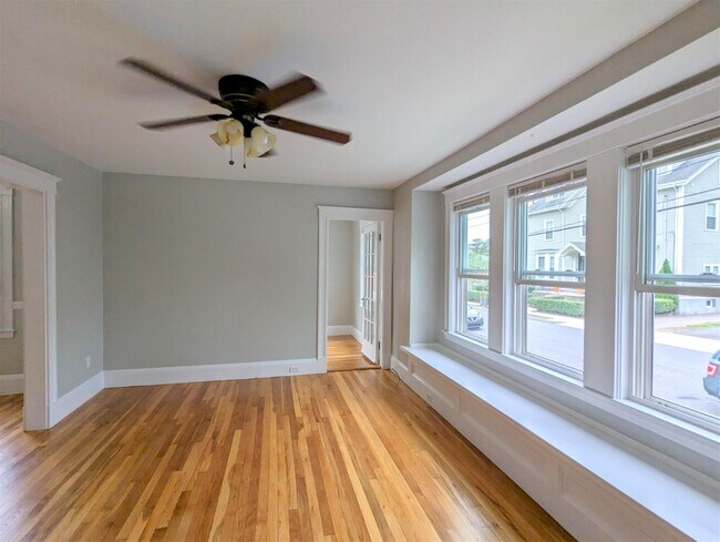 13 Kimball Rd, Unit 1 in Watertown, MA - Building Photo - Building Photo
