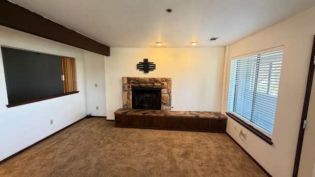 759 Boulder Ct in Stateline, NV - Building Photo - Building Photo