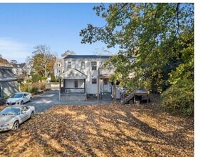 32 E Wyoming Ave, Unit #1 in Melrose, MA - Building Photo - Building Photo