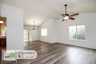 5449 Mill Pond Ln in Redding, CA - Building Photo - Building Photo