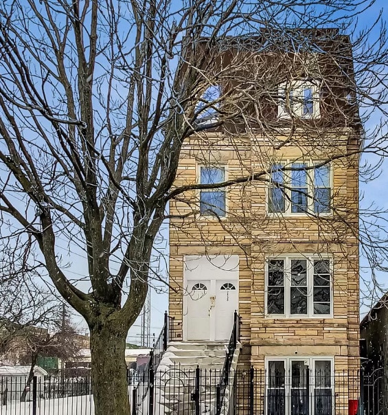 property at 2438 W 25th St