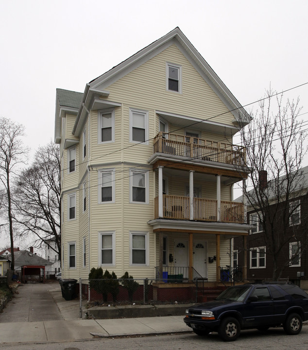 46 Rosedale St in Providence, RI - Building Photo